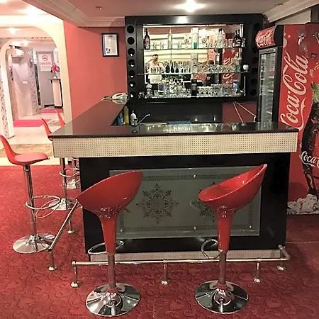 Hotel Mina 1 2*
