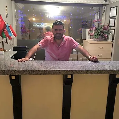 Hotel Mina 1 2*