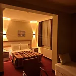 Hotel Mina 1 2*