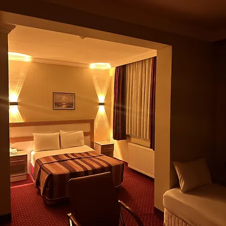 Hotel Mina 1 2*